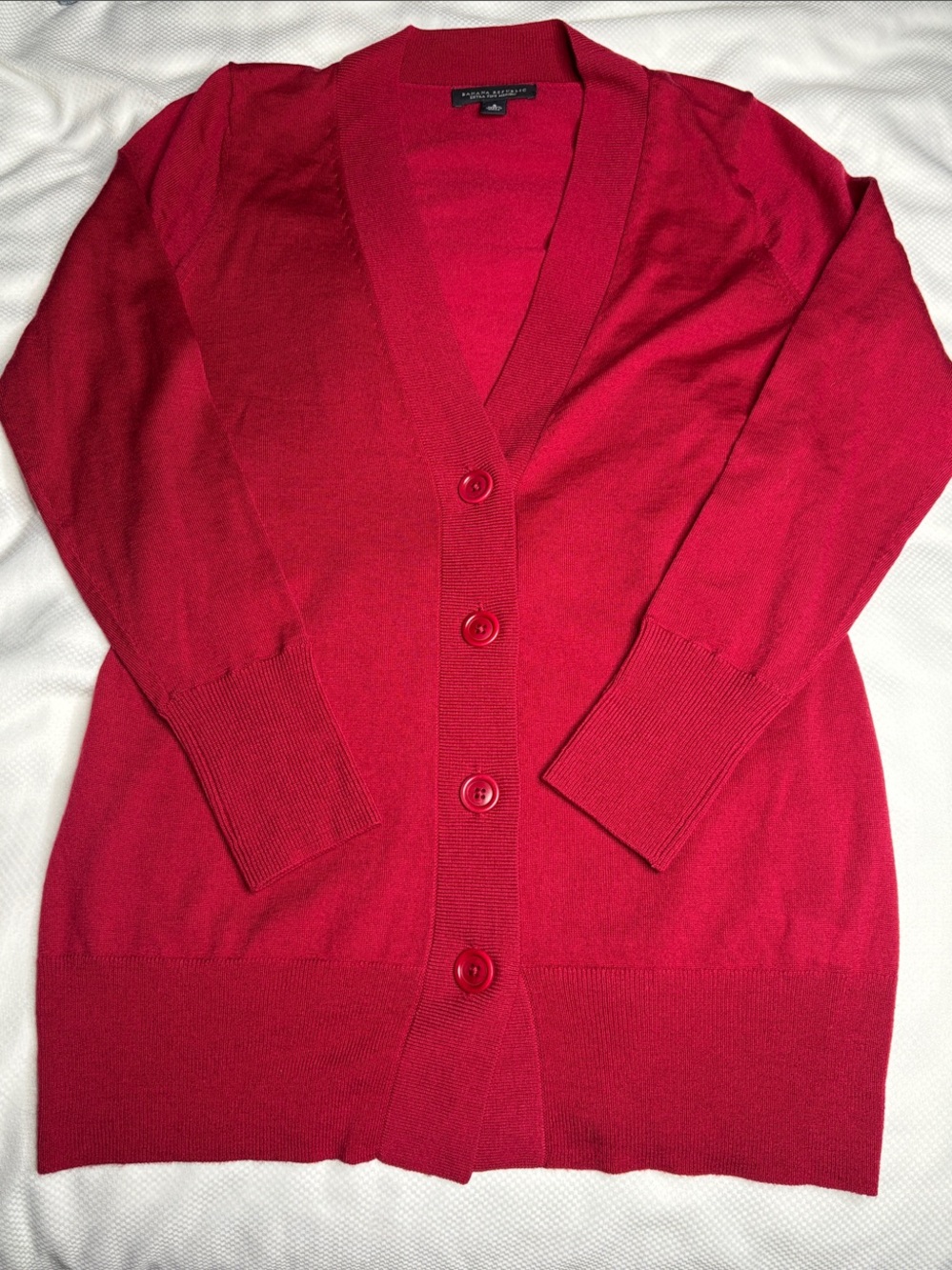 Women’s Banana Republic 100% Merino Wool  Red Button V-Neck Cardigan Size Small